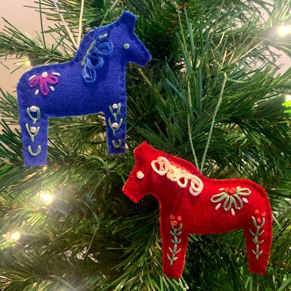 DALA HORSE Hand Embroidered Ornaments. NEW (Lot 8) - Picture 1 of 4